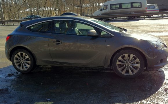 Opel Astra GTC 2012 отзыв